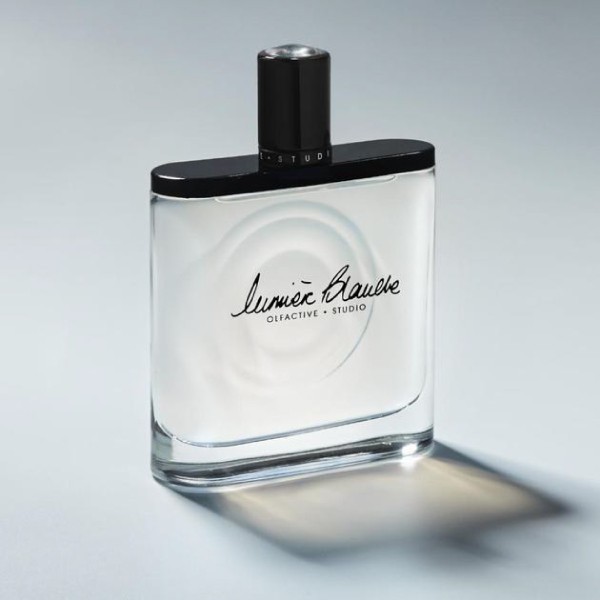 عطر اولف اکتیواستودیو مدلStudio Lumiere Blanche Eau De Parfum