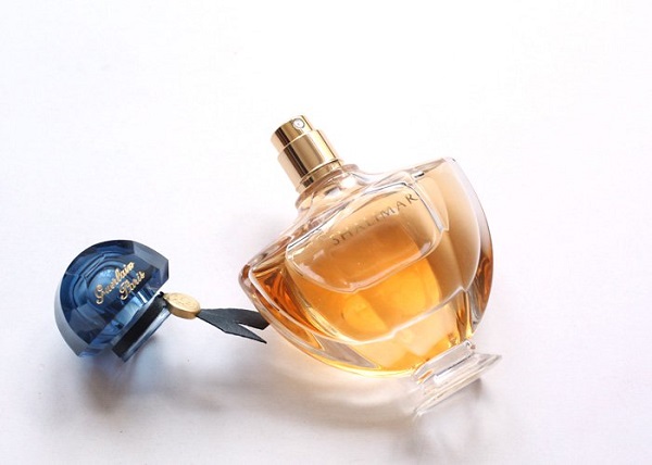 عطر شالیمار معرفی 5 عطر با بوی وانیل از برند های مختلف
