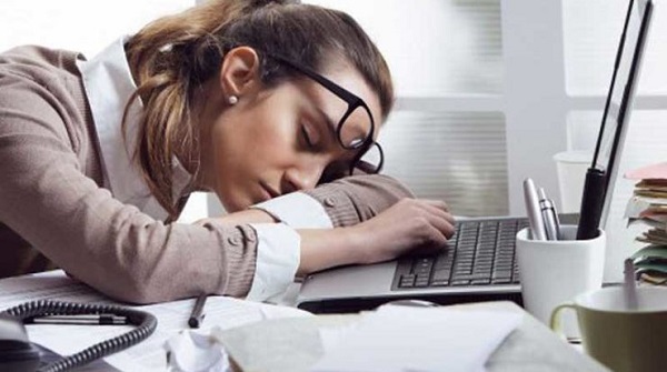 عوارض مهم کم خوابی و استرس