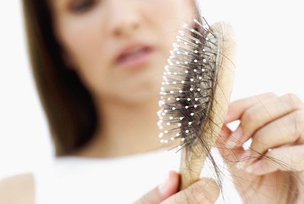 9 عامل مهم بر ریزش مو را بشناسید